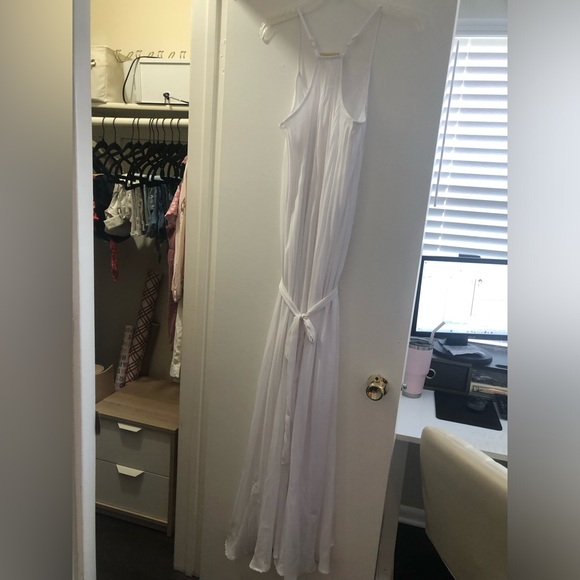 Revelry, white pleated size small maxi dress - Picture 3 of 7